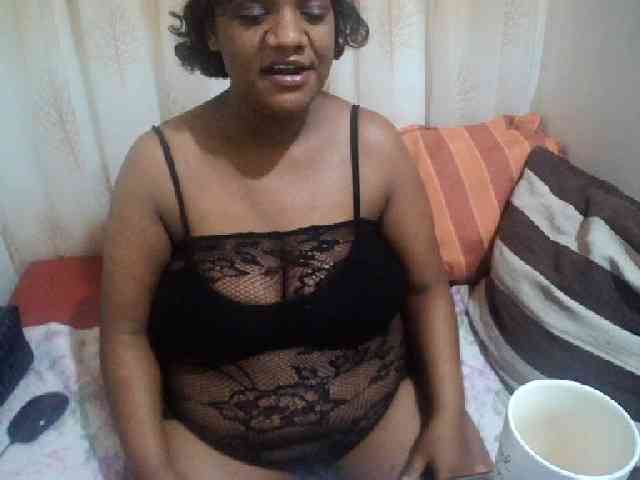 IndianSexyAss00 webcam