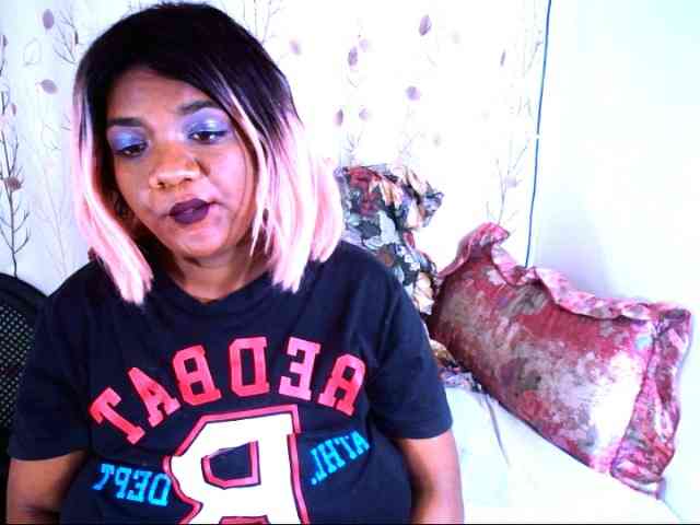 IndianSexyAss00 webcam