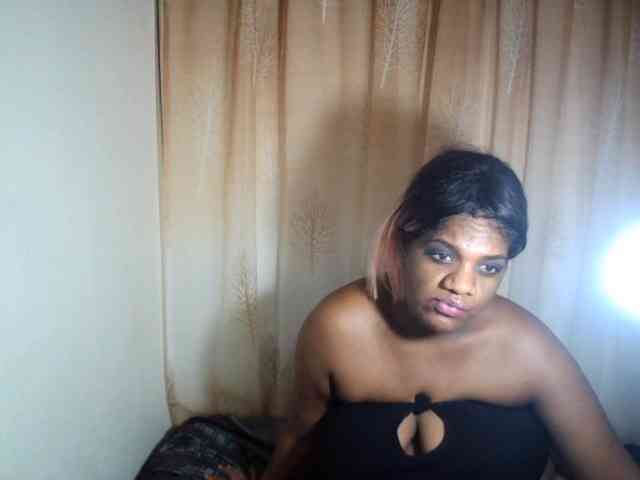 IndianSexyAss00 webcam