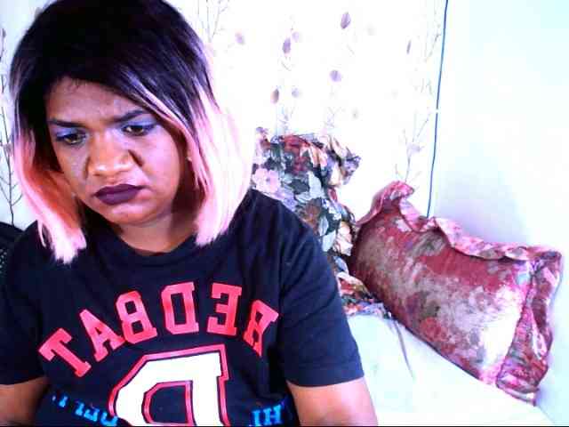 IndianSexyAss00 webcam