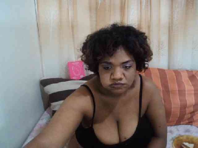 IndianSexyAss00 webcam