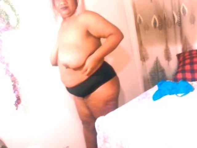 IndianSexyAss00 webcam