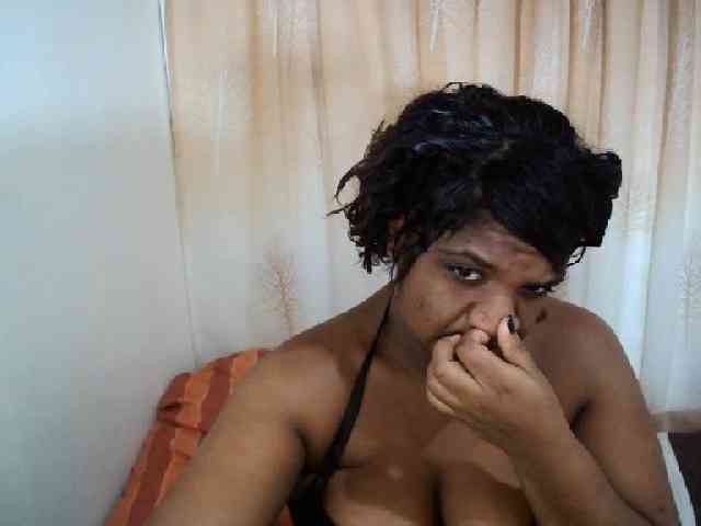 IndianSexyAss00 webcam