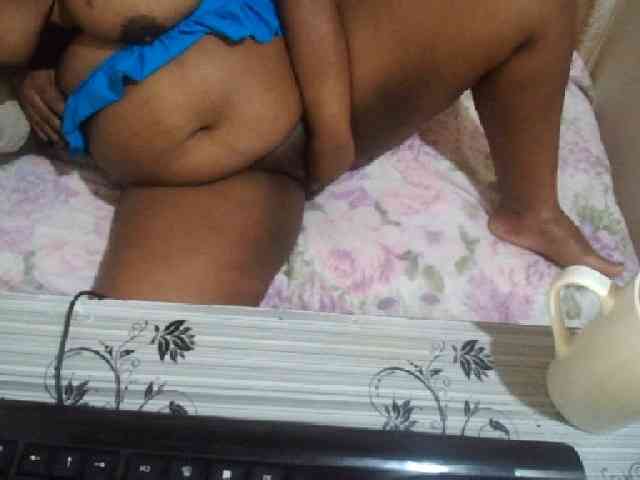 IndianSexyAss00 webcam