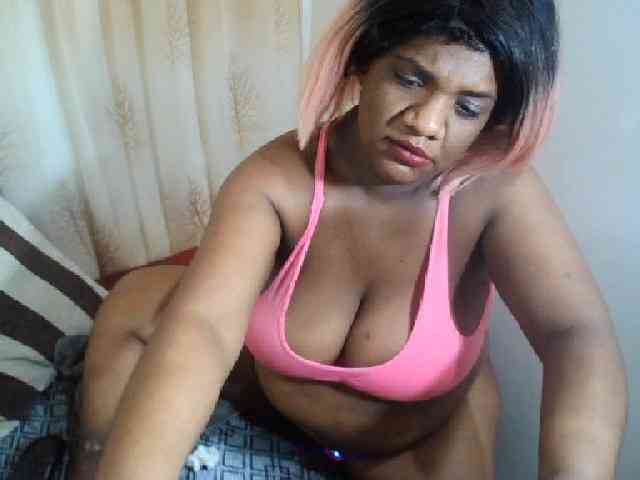 IndianSexyAss00 webcam