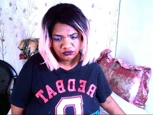 IndianSexyAss00 webcam