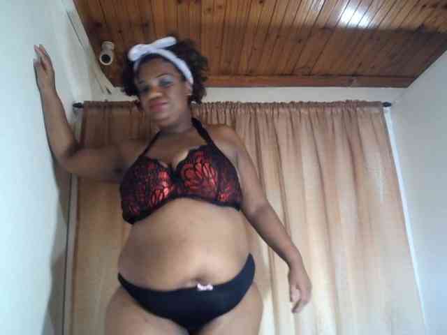 IndianSexyAss00 webcam