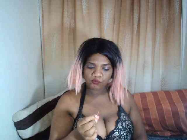 IndianSexyAss00 webcam