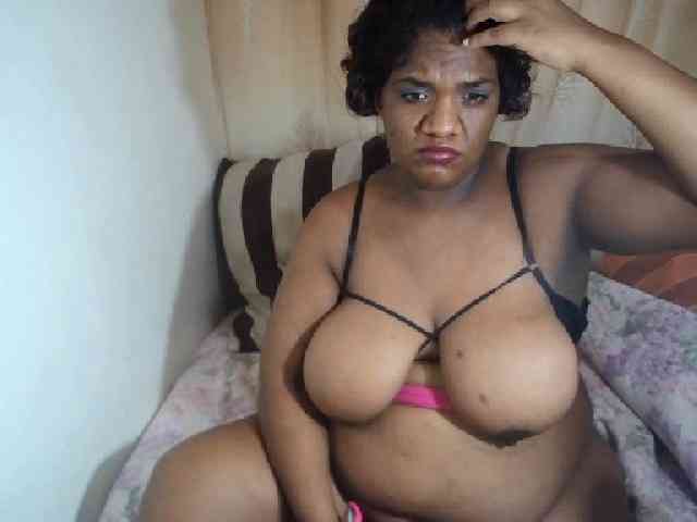 IndianSexyAss00 webcam