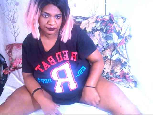 IndianSexyAss00 webcam