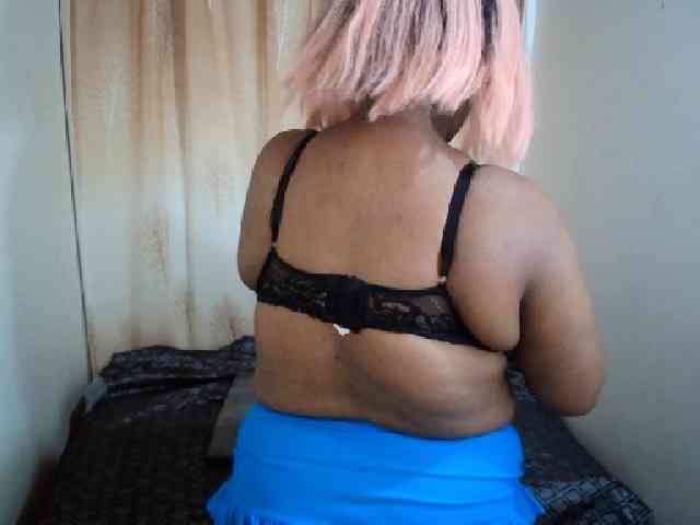 IndianSexyAss00 webcam