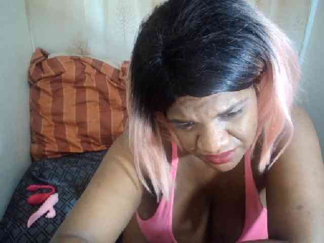 IndianSexyAss00 webcam