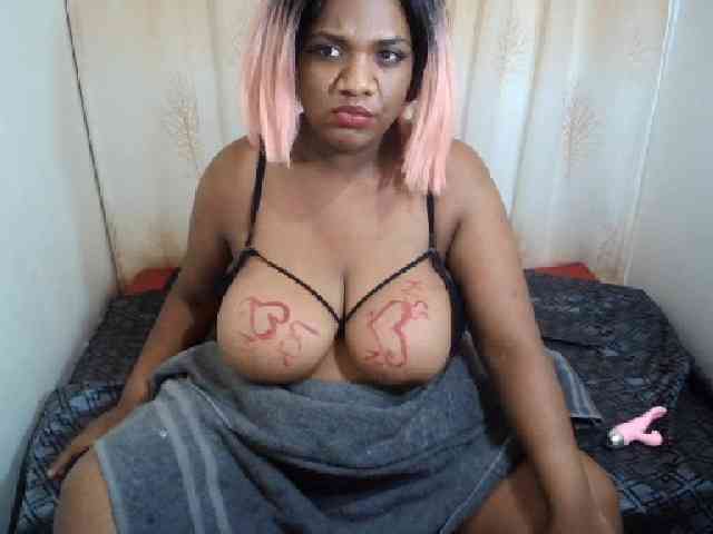 IndianSexyAss00 webcam