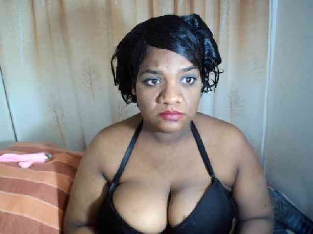 IndianSexyAss00 webcam