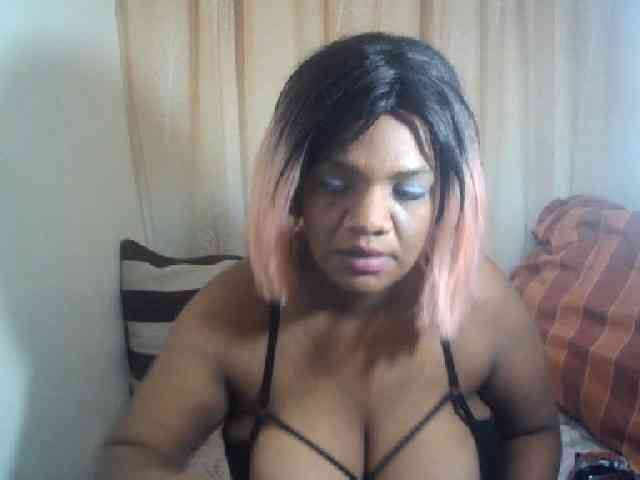 IndianSexyAss00 webcam