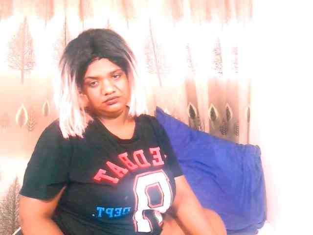 IndianSexyAss00 webcam