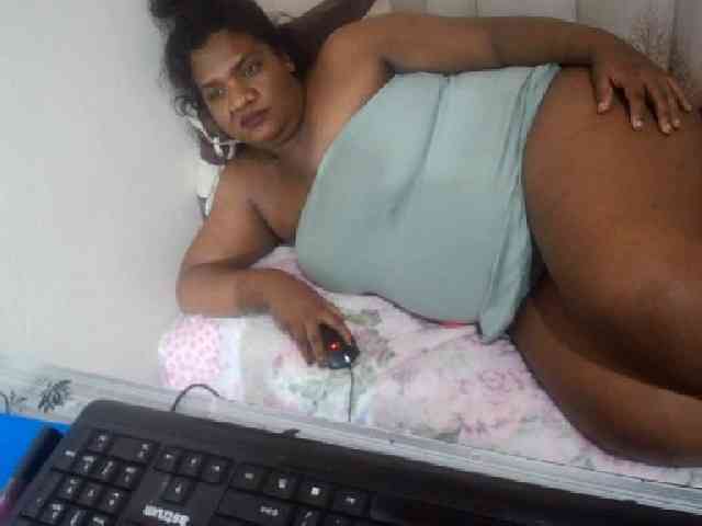 IndianSexyAss00 webcam