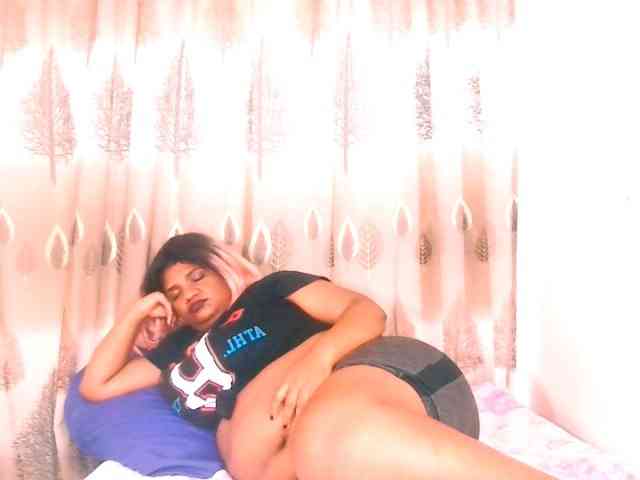 IndianSexyAss00 webcam