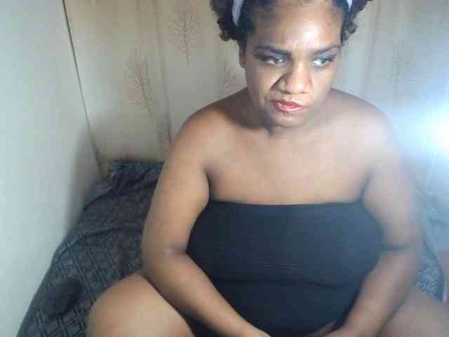 IndianSexyAss00 webcam