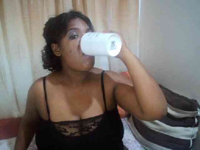 IndianSexyAss00 webcam