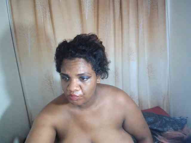 IndianSexyAss00 webcam