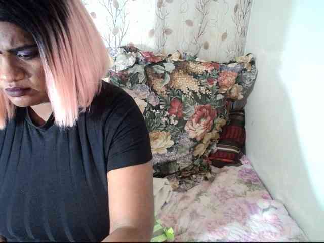 IndianSexyAss00 webcam