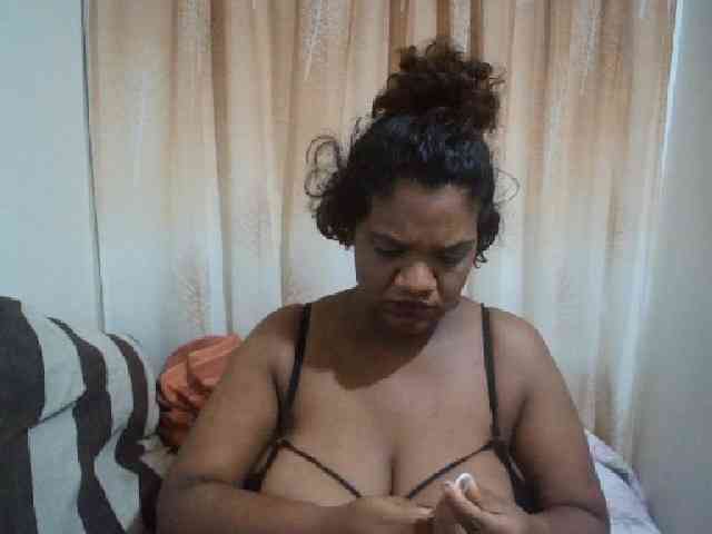 IndianSexyAss00 webcam