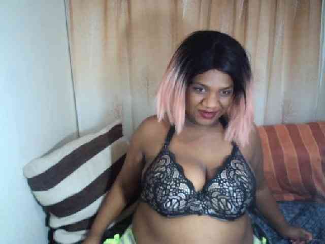 IndianSexyAss00 webcam