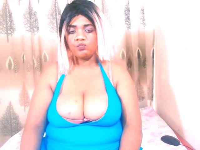 IndianSexyAss00 webcam