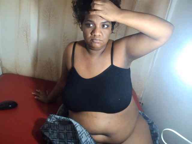 IndianSexyAss00 webcam