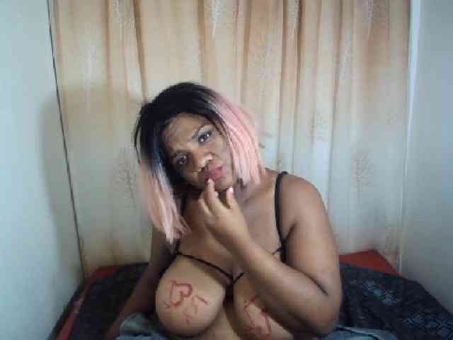 IndianSexyAss00 webcam