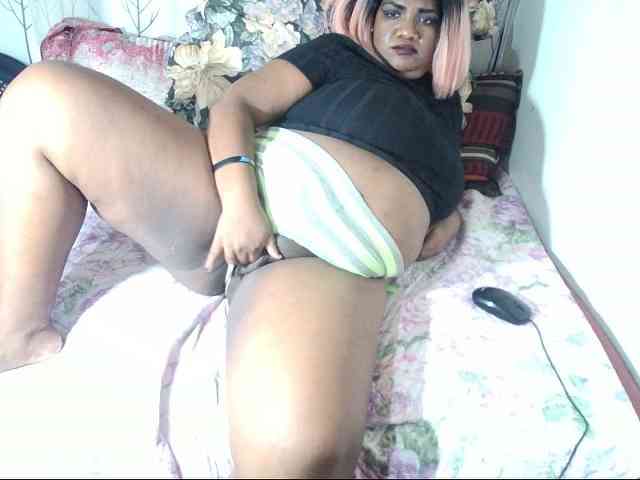 IndianSexyAss00 webcam