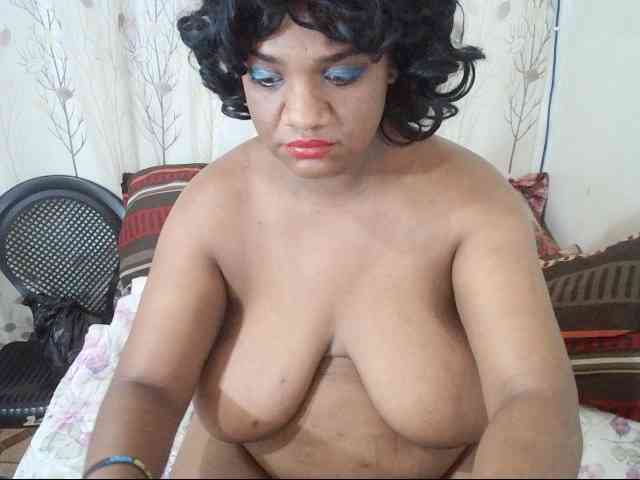 IndianSexyAss00 webcam