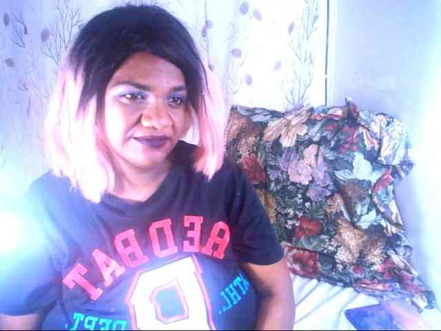 IndianSexyAss00 webcam