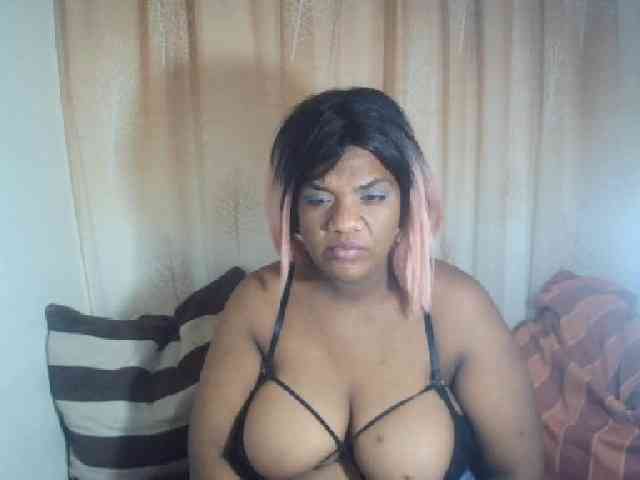 IndianSexyAss00 webcam