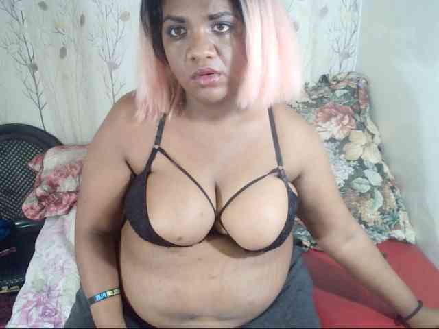 IndianSexyAss00 webcam