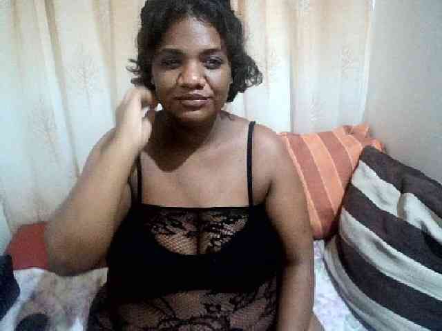 IndianSexyAss00 webcam