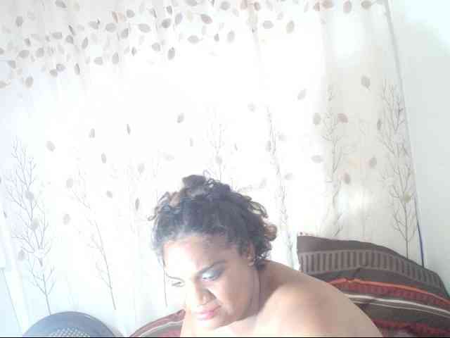 IndianSexyAss00 webcam