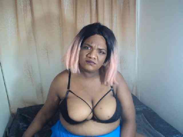 IndianSexyAss00 webcam