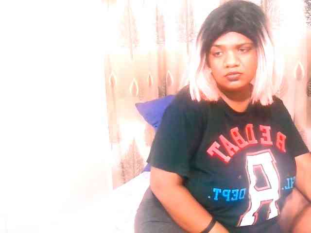 IndianSexyAss00 webcam