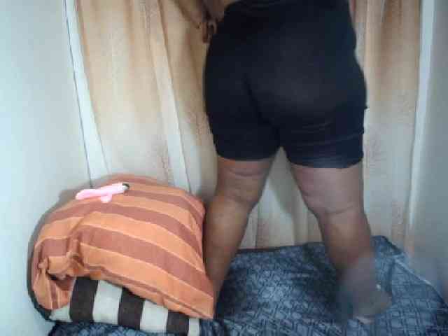 IndianSexyAss00 webcam