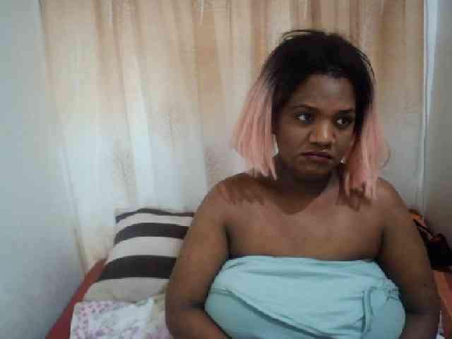 IndianSexyAss00 webcam