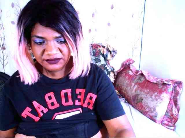 IndianSexyAss00 webcam