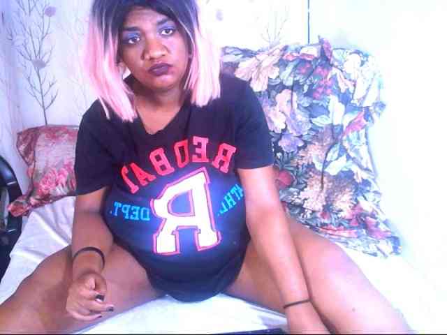 IndianSexyAss00 webcam