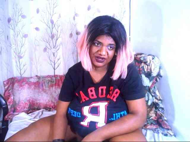 IndianSexyAss00 webcam