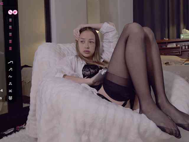 HelenHarmony Live Webcam on BongaCams