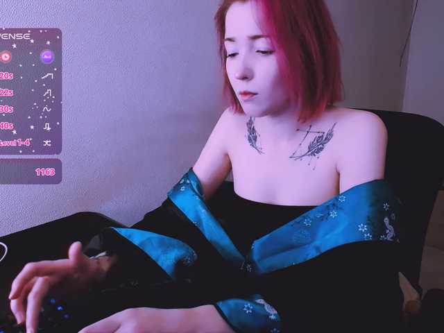 SnekoUWU's BongaCams show and profile