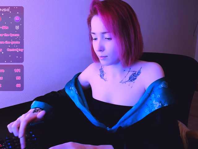 SnekoUWU's BongaCams show and profile