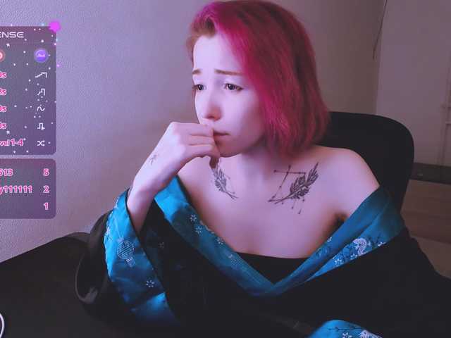 SnekoUWU's BongaCams show and profile