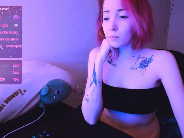 SnekoUWU's BongaCams show and profile